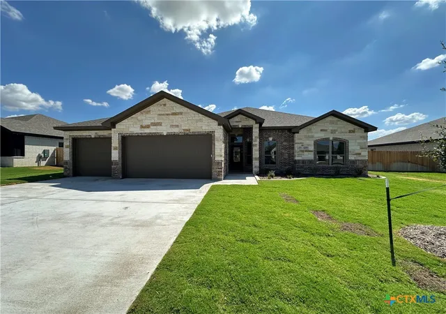 Single family home for sale at 407 Magnolia, Troy, TX 76579 | MLS# 621910