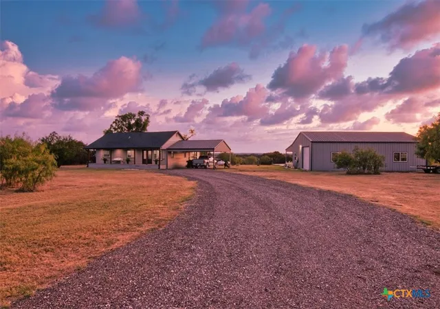 Photo 3 of Single family home for sale at 910 Star Ln, Gatesville, TX 76528 | MLS# 621876 | Listing updated on 2026-08-17