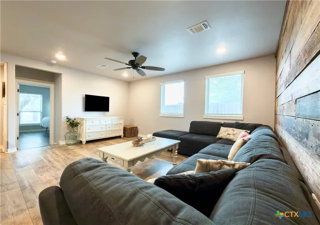 Photo 3 of Single family home for sale at 99 Old Austin Hwy, Johnson City, TX 78636 | MLS# 621937 | Listing updated on 2026-08-07