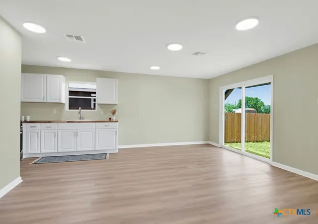 Photo 3 of Single family home for sale at 806 E 6th Street, Nixon, TX 78140 | MLS# 621853 | Listing updated on 2026-09-16