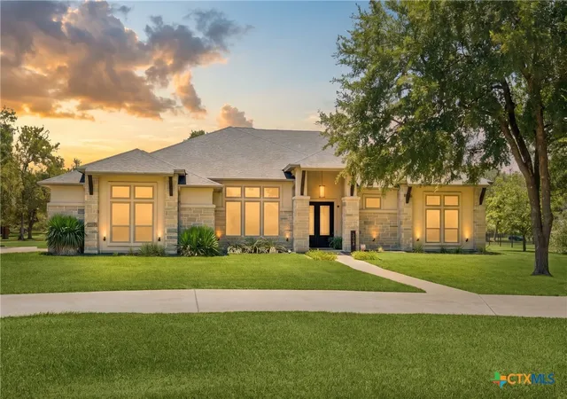 Photo 1 of Sale Pending at 3008 Rolling Meadow Dr, Salado, TX 76571 | MLS# 621755 | Listing updated on 2026-08-18