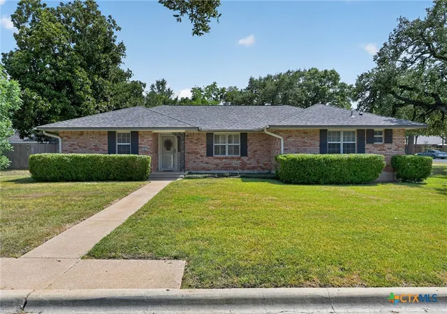 Photo 1 of Single family home for sale at 501 E 24th Avenue, Belton, TX 76513 | MLS# 621507 | Listing updated on 2026-08-07