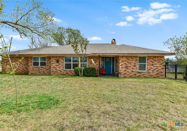 Photo 1 of Single family home for sale at 1601 County Rd 463 (and Cr 465), Elgin, TX 78621 | MLS# 621961 | Listing updated on 2026-08-07