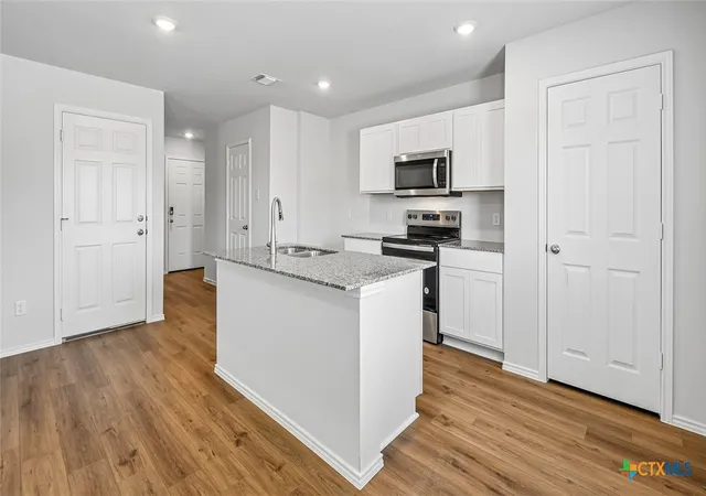 Photo 3 of Sale Pending at 1005 Firewheel Dr, Killeen, TX 76543 | MLS# 621964 | Listing updated on 2026-08-11