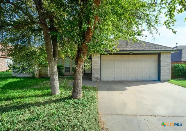 Photo 3 of Single family home for sale at 2105 Diana Loop, Harker Heights, TX 76548 | MLS# 621776 | Listing updated on 2026-09-03