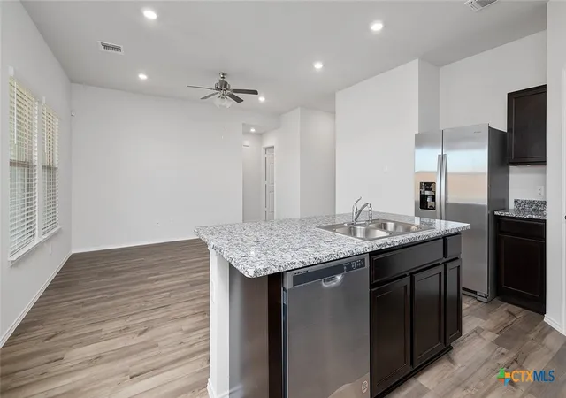 Photo 3 of Single family home for sale at 6802 Reginald Dr, Killeen, TX 76549 | MLS# 622050 | Listing updated on 2026-08-08