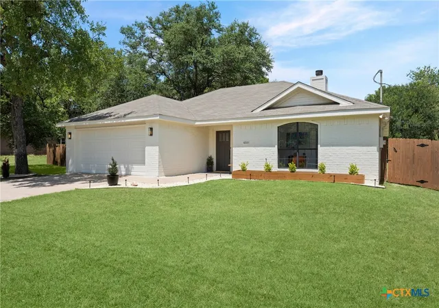 Photo 1 of Sale Pending at 4310 Lakecliff Dr, Harker Heights, TX 76548 | MLS# 622082 | Listing updated on 2026-09-16