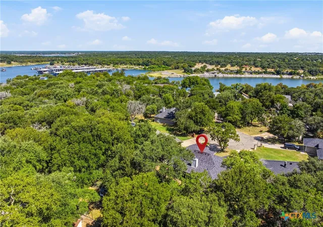 Photo 3 of Sale Pending at 8 Holly Ct, Belton, TX 76513 | MLS# 622079 | Listing updated on 2026-09-02