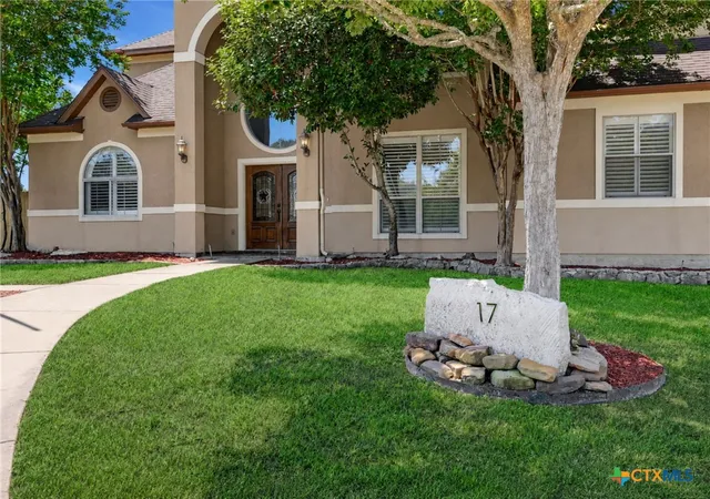 Photo 3 of Single family home for sale at 17 Horseshoe Ct, New Braunfels, TX 78132 | MLS# 622077 | Listing updated on 2026-09-30