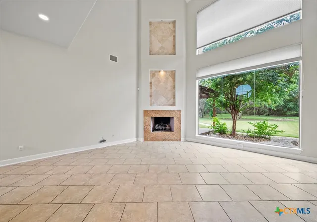 Photo 4 of Single family home for sale at 17 Horseshoe Ct, New Braunfels, TX 78132 | MLS# 622077 | Listing updated on 2026-09-30