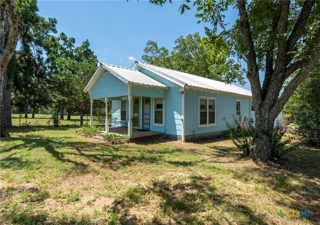 Photo 3 of House for sale at 522 County Rd 329, Milano, TX 76556 | MLS# 621404 | Listing updated on 2026-08-08