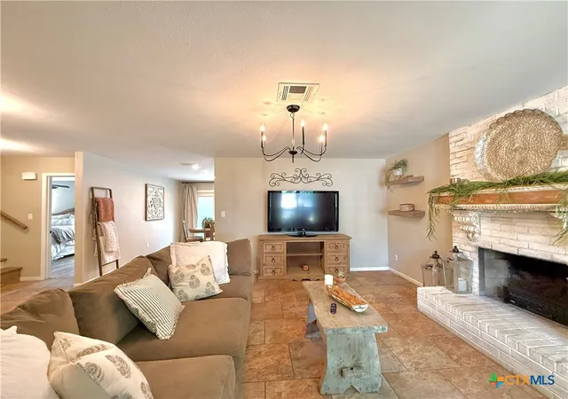 Photo 4 of Sale Pending at 109 Perth St, Victoria, TX 77904 | MLS# 622088 | Listing updated on 2026-10-03