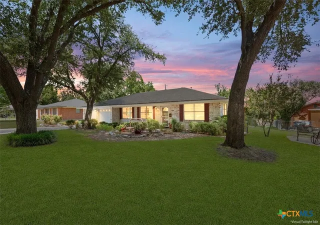 Photo 1 of Single family home for sale at 302 E Upshaw Ave, Temple, TX 76501 | MLS# 622080 | Listing updated on 2026-10-07