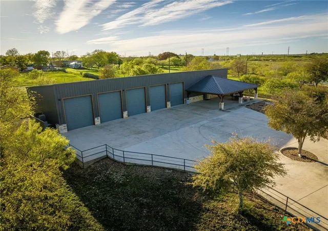 Photo 3 of Single family home for sale at 148 Lakecreek Dr, New Braunfels, TX 78130 | MLS# 620706 | Listing updated on 2026-09-14