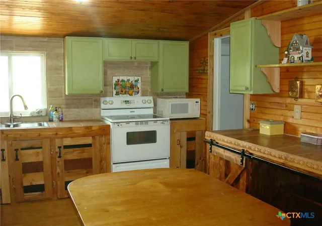 Photo 3 of Manufactured home for sale at 5025 Bluebonnet St, Seguin, TX 78155 | MLS# 619673 | Listing updated on 2026-08-10