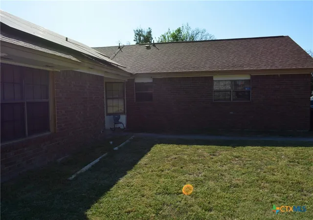 Photo 3 of Single family home for sale at 4303 Creekside Dr, Killeen, TX 76543 | MLS# 622106 | Listing updated on 2026-09-12