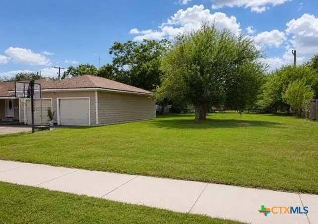 Photo 1 of Single family home for sale at 1504 Justice Dr, Port Lavaca, TX 77979 | MLS# 622062 | Listing updated on 2026-09-05