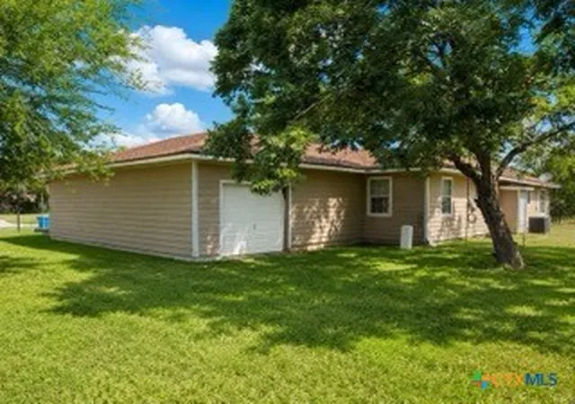 Photo 2 of Single family home for sale at 1504 Justice Dr, Port Lavaca, TX 77979 | MLS# 622062 | Listing updated on 2026-09-05