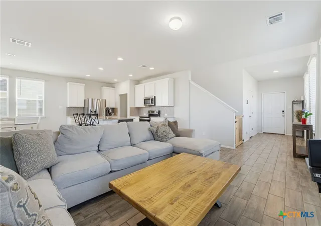 Photo 4 of Single family home for sale at 120 Blue Agate Ct, Jarrell, TX 76537 | MLS# 621997 | Listing updated on 2026-09-22