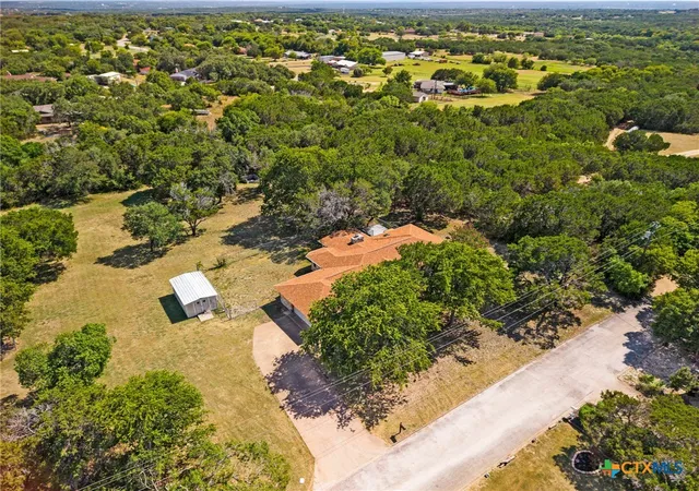 Photo 3 of Single family home for sale at 381 County Rd 4755, Kempner, TX 76539 | MLS# 622098 | Listing updated on 2026-09-15