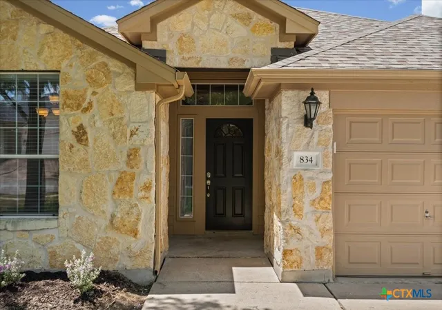 Photo 3 of Single family home for sale at 834 Dark Horse Ln, Buda, TX 78610 | MLS# 622128 | Listing updated on 2026-09-30