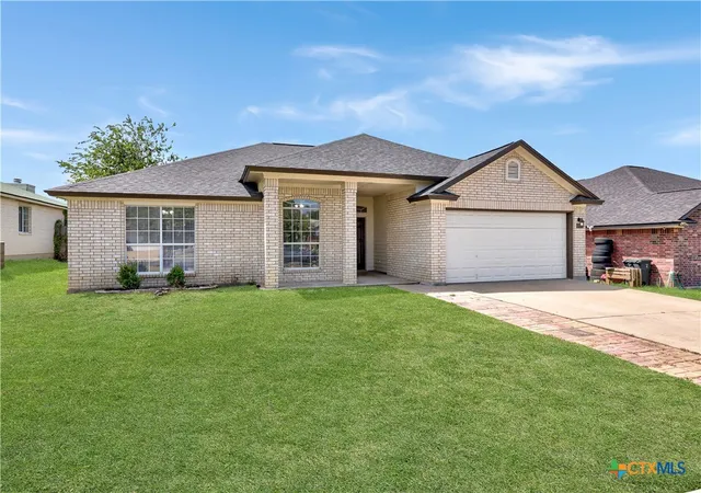 Photo 2 of Sale Pending at 4408 Twin Oaks Cir, Killeen, TX 76542 | MLS# 622153 | Listing updated on 2026-09-16