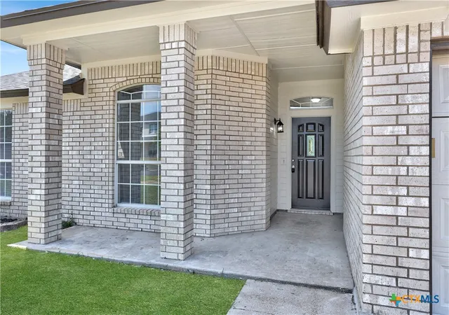 Photo 3 of Sale Pending at 4408 Twin Oaks Cir, Killeen, TX 76542 | MLS# 622153 | Listing updated on 2026-09-16