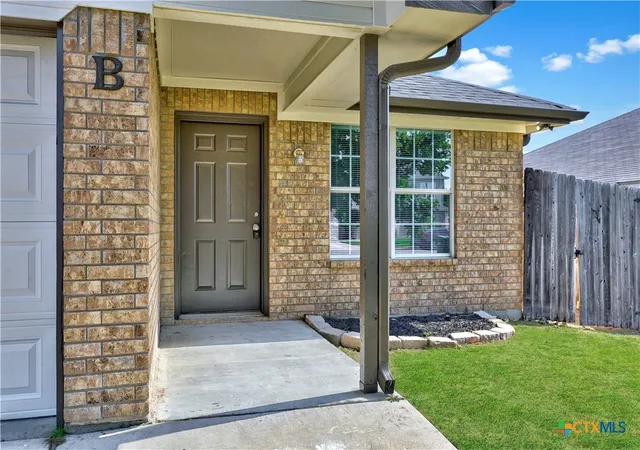 Photo 2 of Multi family home for sale at 1623 Pima Trl, Harker Heights, TX 76548 | MLS# 622160 | Listing updated on 2026-09-15