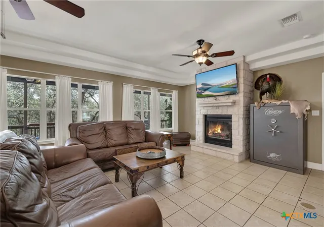 Photo 4 of Single family home for sale at 581 Lorne Rd, Canyon Lake, TX 78133 | MLS# 622171 | Listing updated on 2026-10-05