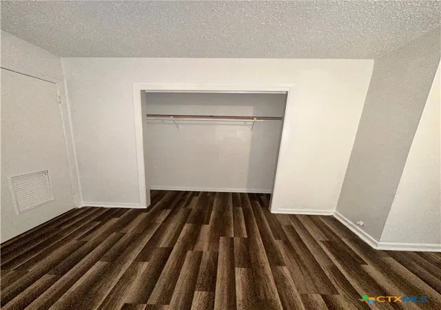Listing Photo 5 - Condo for sale in building located at 611 S 25th St, Temple, TX 76504
