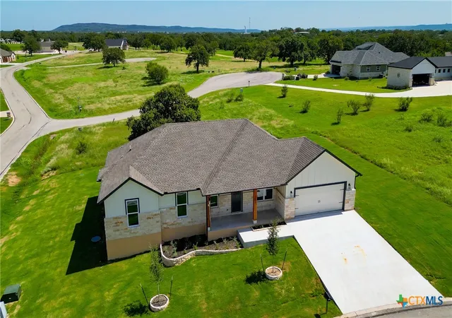 Photo 1 of Single family home for sale at 101 Olympia Hills Ct, Kingsland, TX 78639 | MLS# 622188 | Listing updated on 2026-08-23
