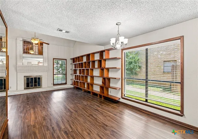 Photo 4 of Townhouse for sale at 101 Maplewood Dr #7, Victoria, TX 77901 | MLS# 622186 | Listing updated on 2026-08-10