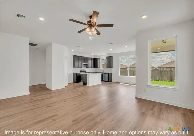 Photo 4 of Sale Pending at 609 James Parker Cir, Killeen, TX 76542 | MLS# 622201 | Listing updated on 2026-08-24