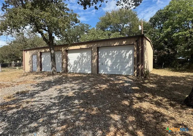 Photo 1 of Single family home for sale at 2802 West 4th St, Cameron, TX 76520 | MLS# 622208 | Listing updated on 2026-08-10