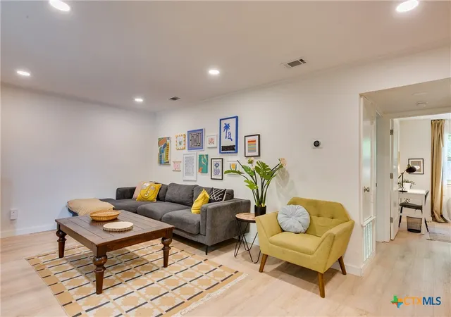 Photo 3 of Single family home for sale at 5608 Cougar Dr #117, Austin, TX 78745 | MLS# 619990 | Listing updated on 2026-08-24