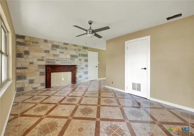 Photo 2 of Single family home for sale at 440 Rusch Ln, New Braunfels, TX 78132 | MLS# 622243 | Listing updated on 2026-08-11