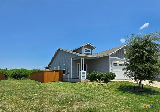 Photo 3 of Single family home for sale at 124 Edward R Gaytan St, San Marcos, TX 78666 | MLS# 622277 | Listing updated on 2026-10-05