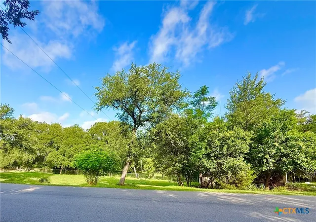 Photo 1 of Sale Pending at 909 Center Cir, Salado, TX 76571 | MLS# 622280 | Listing updated on 2026-09-29