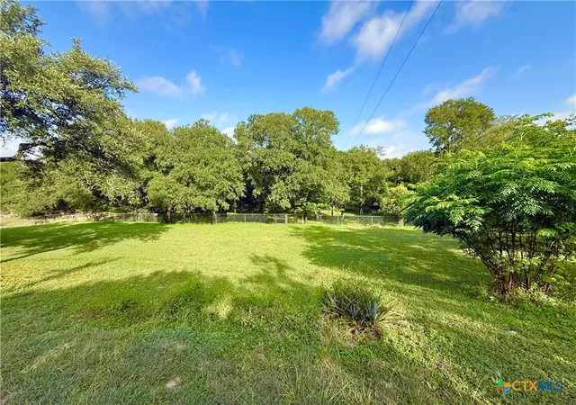 Photo 2 of Sale Pending at 909 Center Cir, Salado, TX 76571 | MLS# 622280 | Listing updated on 2026-09-29