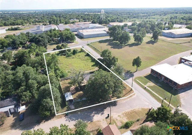 Photo 1 of Single family home for sale at 403 S Nolan, Cameron, TX 76520 | MLS# 621988 | Listing updated on 2026-08-11