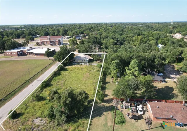 Photo 2 of Single family home for sale at 403 S Nolan, Cameron, TX 76520 | MLS# 621988 | Listing updated on 2026-08-11