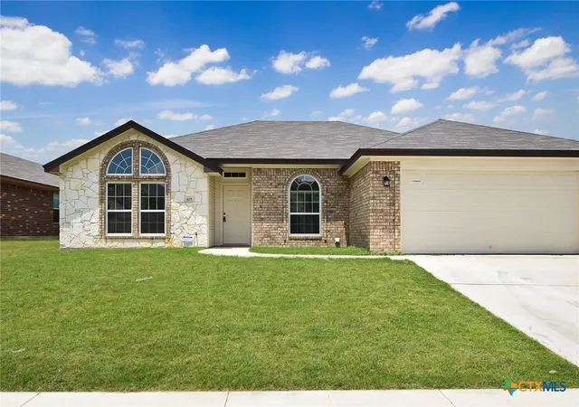 Photo 1 of Single family home for sale at 405 E Vega Ln, Killeen, TX 76542 | MLS# 622042 | Listing updated on 2026-08-11