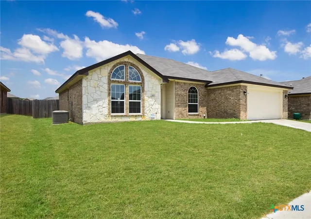 Photo 2 of Single family home for sale at 405 E Vega Ln, Killeen, TX 76542 | MLS# 622042 | Listing updated on 2026-08-11