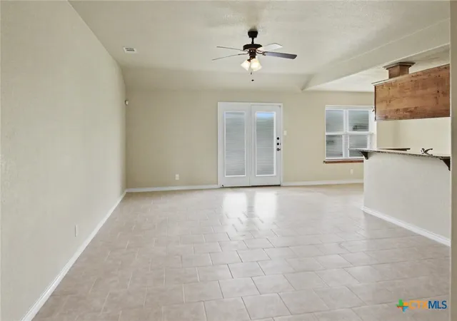 Photo 4 of Single family home for sale at 405 E Vega Ln, Killeen, TX 76542 | MLS# 622042 | Listing updated on 2026-08-11