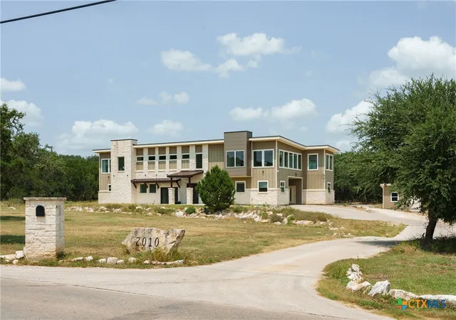 Photo 2 of Single family home for sale at 2010 Hoffmann Ln, New Braunfels, TX 78132 | MLS# 622163 | Listing updated on 2026-09-15