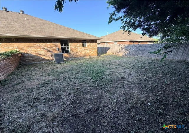 Listing Photo 2 - Condo for sale in building located at 406 W Dale Ave, Nolanville, TX 76559