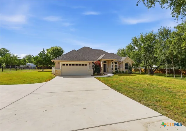 Photo 3 of Single family home for sale at 123 Tomahawk Trl, Seguin, TX 78155 | MLS# 622284 | Listing updated on 2026-09-02