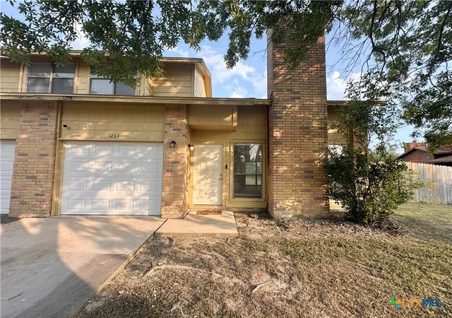 Photo 2 of Townhouse for sale at 1234 Royal Crst Dr, Killeen, TX 76549 | MLS# 621783 | Listing updated on 2026-08-12