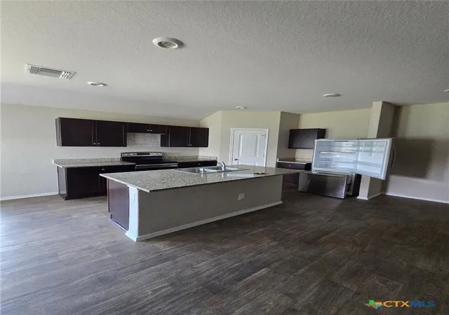 Photo 3 of Sale Pending at 759 Monarch Dr, Seguin, TX 78155 | MLS# 622437 | Listing updated on 2026-10-05