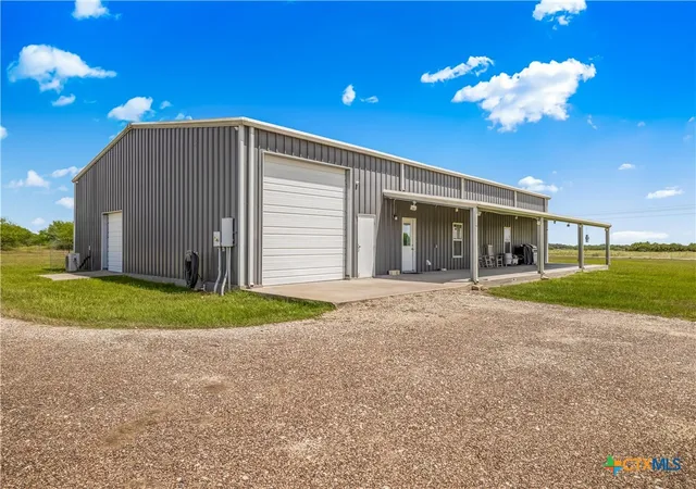 Photo 1 of Single family home for sale at 59 Leaning Oak Rd, Victoria, TX 77904 | MLS# 622027 | Listing updated on 2026-09-15